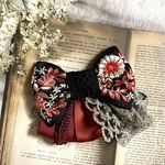 【リボンNO.246】RibbonDressシリーズ　インド刺繍　リボン　ヘアアクセサリー　個性的　大人可愛い 花柄　推しカラー　赤系　エンジ【まる福】