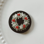 ビーズ刺繍くるみボタン（ヘアゴム/ブローチ）