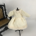 ピコニーモP  オビツ11 サイズの服　長袖　コーデュロイ　milky white ワンピ