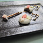 金魚の食べかけパクパクイヤリングねじ式