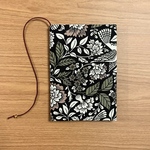  【 文庫本 】ブックカバー   ハンドメイド  モダンフラワー