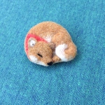 ☆SALE☆20%オフ☆おひるね柴犬ブローチ