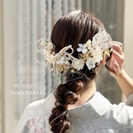 🆕クリアフラワーと白×ゴールドの髪飾り✲成人式　振袖　結婚式　白無垢　花嫁　色打掛　ヘッドパーツ　ヘッドドレス　アメリカンフラワー　ディップフラワー　
