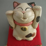 福ふく招き猫（ニコニコ両手上げ）B
