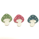 きのこの刺繍ブローチ
