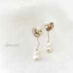NEW！【〜Winter Petal〜】小さな花びらと淡水パールピアス・イヤリング／冬ピアス・冬イヤリング・クリスマスギフトにも