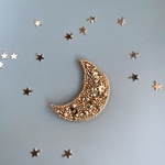 【特集掲載】ギフトにもおすすめ＊ビーズ刺繍ブローチmoon＊ゴールド