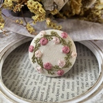 No.168 刺繍ブローチ