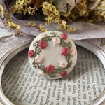 No.169 刺繍ブローチ