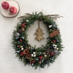 キュートなクリスマスカラー　ドロップ型クリスマスリース（24cm）