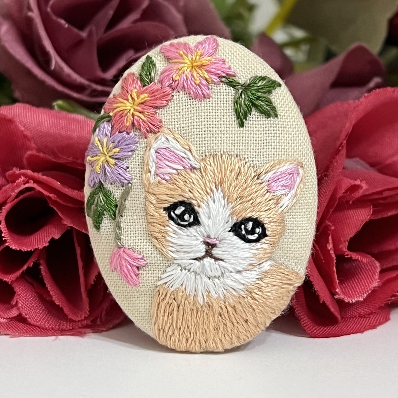 [専用　こり様]くるみボタン 刺繍 ブローチ 桜 フェルト ハンドメイド 99bbb8448b552ab7112c3dc46f16e6