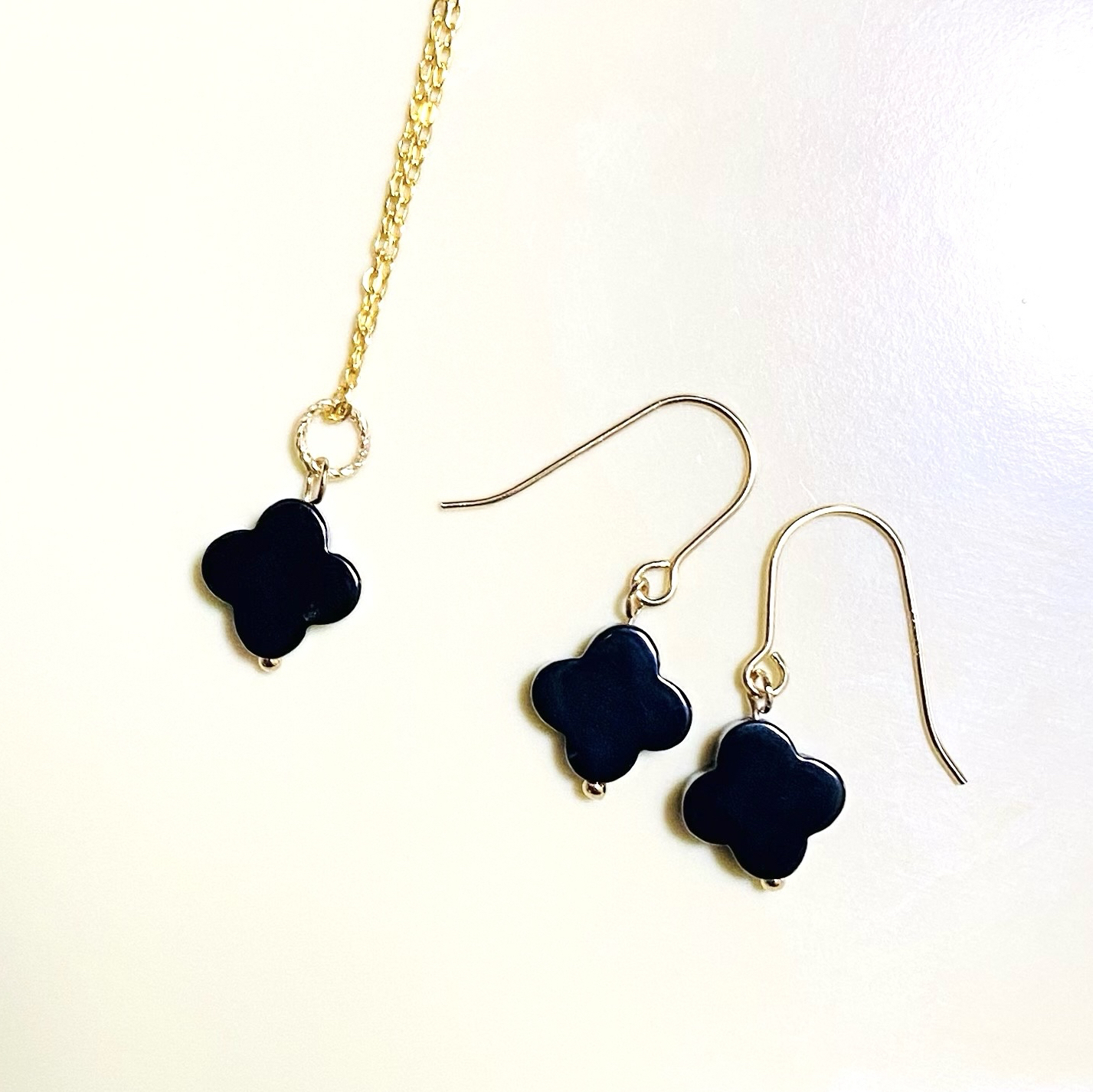 再販 ブラックオニキス フラワーモチーフ ネックレス&ピアス