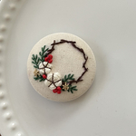ビーズ刺繍くるみボタン（ヘアゴム/ブローチ）