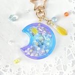 ムーンシェイカー　月　星空　シャカシャカキーホルダー　シェイカーキーホルダー　レジン　ゆめかわいい　ブルー　パープル