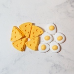 【素材】チーズ🧀&目玉焼き🍳のプラパーツ 2種類 各5個 計10個