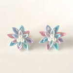 再販 パステルカラーのお花のイヤリング青紫ピンク系 和つまみ細工 浴衣にも