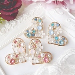 New ♡ 《全2色》Lovely Heartの大ぶりビジュー　ピアス/イヤリング