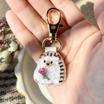 まんまるハリネズミ（ベルフラワー）／ビーズ刺繍ブローチ・キーホルダー《受注製作》
