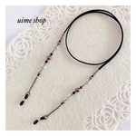 【金属アレルギー対応】人工皮革スエード紐使用 バーガンディー色SWAROVSKIパールの大人シックなメガネチェーン グラスコード