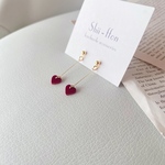 〔♡〕today's レザーピアス/イヤリング　ガーネット