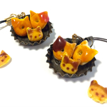 ねこみみドーナツとねこ型アイシングクッキーのストラップ