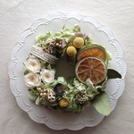 ドライアジサイとオレンジのfresh wreath