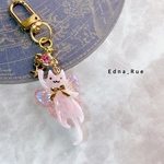 🪐お星様捕まえた🐱🌟キーホルダー  ぶらさがり猫 レジン
