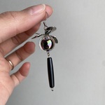 ピアス イヤリング ブラック シルバー フラワー オーロラ 細め イルミネーション 冬