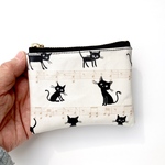 感謝セール品❤️超便利ラミネートミニポーチ　音符🎵ねこ😽　10cmファスナー　裏面クリア生地