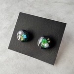 グリーンとブルーのキラキラ小粒ピアス