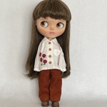 半額セール[送料無料]blythe outfit 赤いお花刺繍のブラウス&パンツ