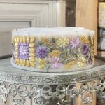 ☆[透け素材ベース] [実物のお色味と違う場合があります] インド刺繍リボン　花　インド刺繍　スパンコール　刺繍リボン　リボン　りぼん　※10月8日よりゆうパケットにて発送