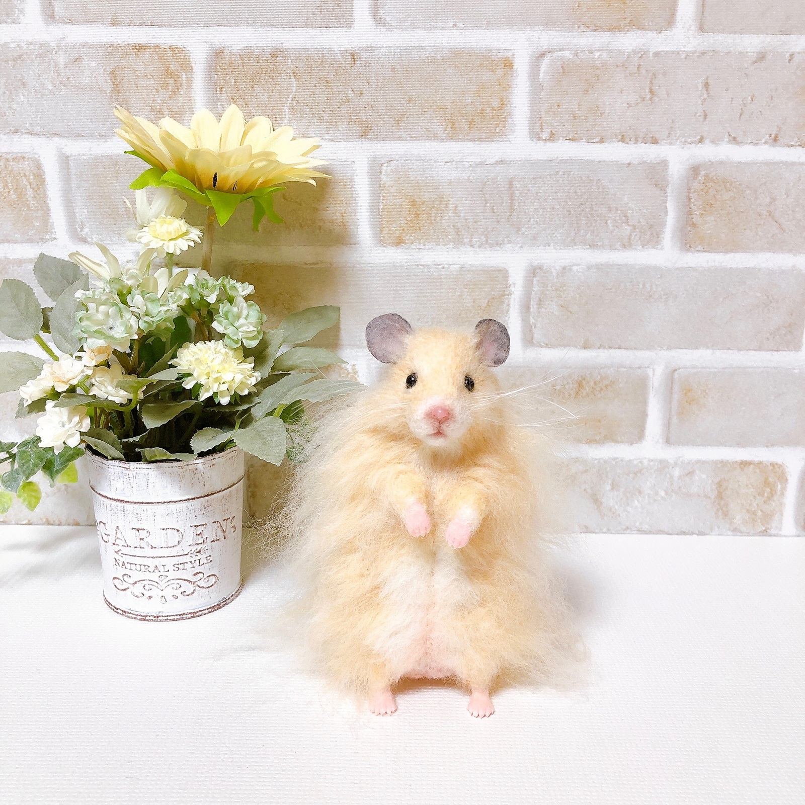 ゴールデンハムスター＆マスカット◇羊毛フェルト ②握手して♪ *ゴールデンノーマルハムスター* <羊毛フェルト