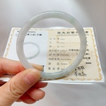 【新入荷】本翡翠保証‼️天然A貨翡翠細丸形バングル　内径約56.6mm　鑑定書付