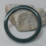 【新入荷】天然石　和田玉　碧玉（青玉)バングル　方形バングル　内径約59.2mm