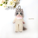 羊毛フェルト 猫 ラグドールのキーホルダー