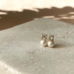 ビジューと国産貝パールの 小さなピアス ダブル イヤリング変更可