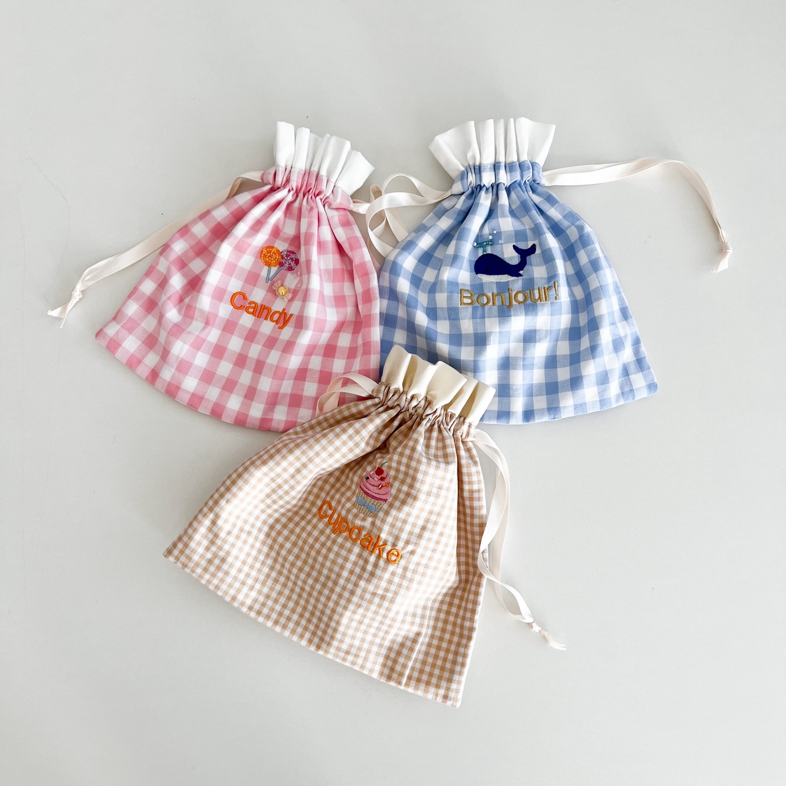 オーダー商品　イニシャル、お名前刺繍入り　入学、入園セット☆ お名前刺繍入り＊入園入学グッズセミオーダー (@atelier.loris