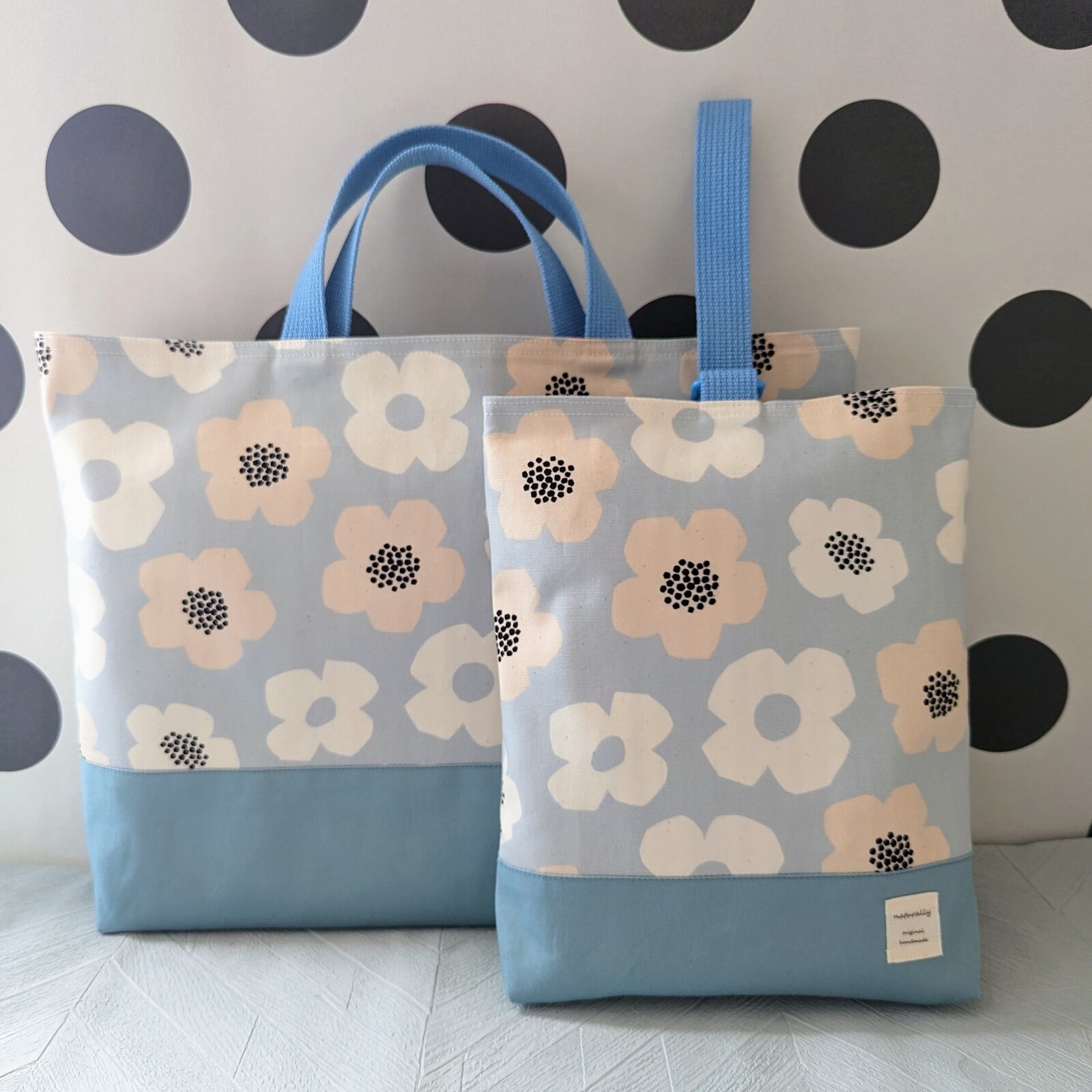 大きな刺繍デニムバック No.623 デニムリメイク 特大バック