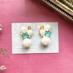 煌めくクリスマスデザインのビジューピアス/イヤリング可　金具変更　クリスマス限定　クリスタルガラスストーン　ラグーナ　ライトドパーズ　シャイニーパール　ラメパール
