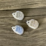 ちいさなキラキラハリネズミ❁ビーズ刺繍のミニブローチ