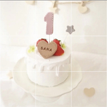 ゲスト様　人気♡いちごのミニクレイケーキ☆ハーフバースデー　誕生日　手持ちケーキ　誕生日ケーキ　自宅撮影　1歳以外でも承ってます♪