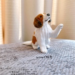 コーイケルホンディエ　ミニチュア　犬　ハイタッチ　ポーズ　フィギュア　置物　オブジェ