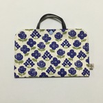 ぺたんこだけど、いっぱい入るバックインバック『青いお花畑』