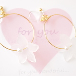 ”for you” 新作♪　お花のフープ　ゆれる樹脂ノンホールイヤリング 