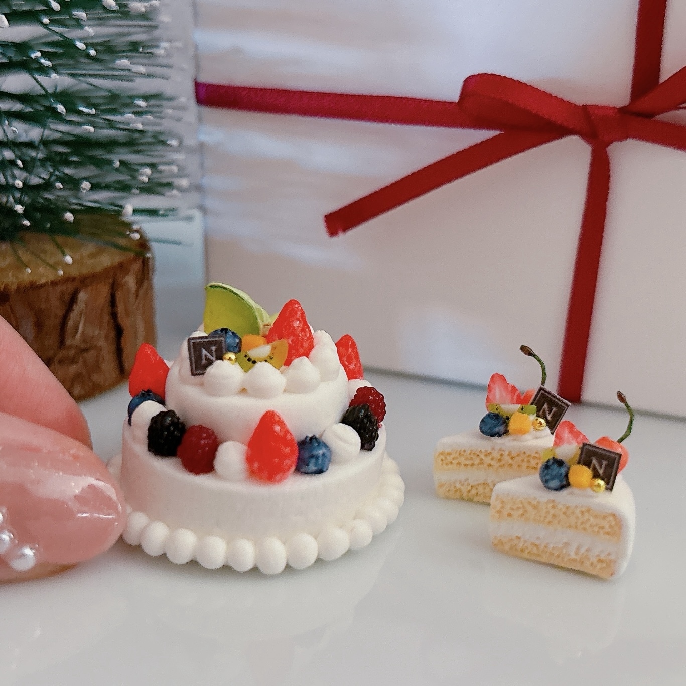 チョコミントパフェのミニチュアピアス - nounours café | minne byGMO