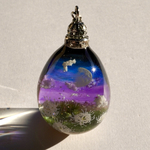 雲レジン☆白い曼珠沙華☆草原☆漆黒☆空たまご1☆オススメの紐ペンダント