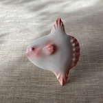 豆マンボウブローチ〜B