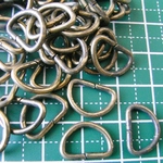 Dカン10ミリ　金古美　100個・幅約10mm　メタルパーツ　金具