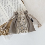 スクエア巾着ポーチ  /インド刺繍リボン【幅広ベージュ】　巾着・小物入れ